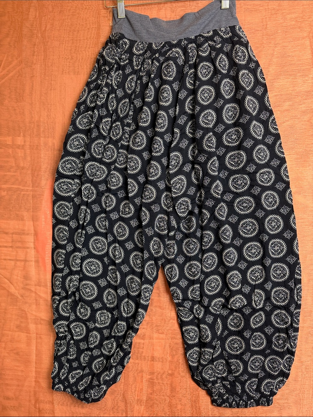 Balloon Pants  Navy White  Rib Waist  Medallion Print harem styleSz. S NWT Gigio - Picture 4 of 13